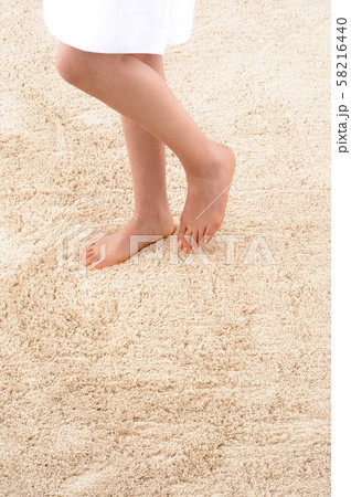 素足 女性 素足 女性 58216440