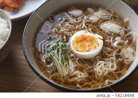 ノンフライ即席ラーメン 58216686