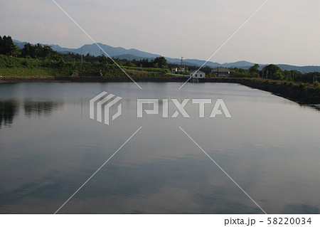 富山県黒部市の十二貫野湖 58220034