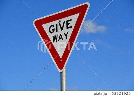 オーストラリアのGIVE WAY標識 オーストラリアのGIVE WAY標識 58221926