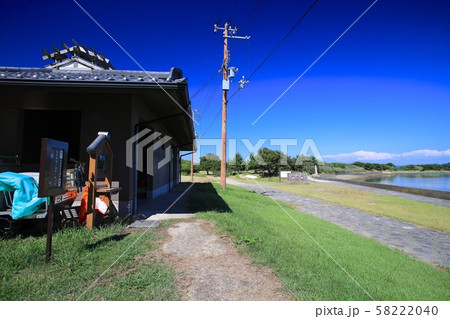 淡路橋立(成ヶ島/なるがしま)に唯一あるトイレ休憩所(成ヶ島汽船の桟橋付近 淡路橋立(成ヶ島/なるがしま)に唯一あるトイレ休憩所(成ヶ島汽船の桟橋付近 58222040