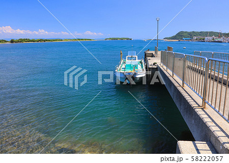 淡路橋立（成ヶ島/なるがしま）にある成ヶ島汽船の桟橋 58222057