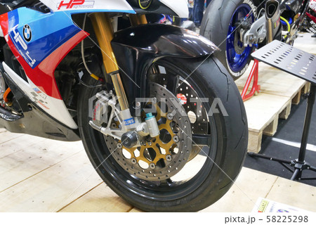 Selective focused of motorcycle front wheel disk brakes and its system. Its provide more grip to the tires and enable the riders to stop during an emergency.  58225298