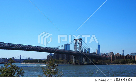 ブルックリン　ブルックリンブリッジ　NY　ニューヨーク 58234338