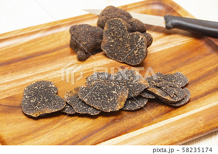 黒トリュフ 58235174