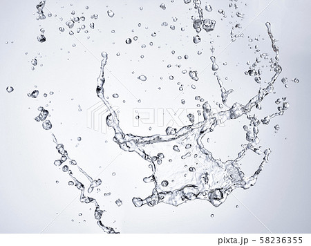 水しぶき（白バック） 58236355