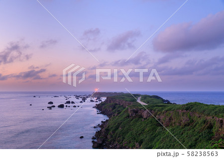 宮古島_東平安名崎の夜明け 宮古島_東平安名崎の夜明け 58238563