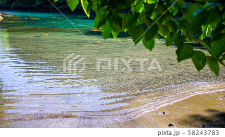 佐渡、小木虫谷の入り江。秘密の楽園のような美しい入り江。 58243783