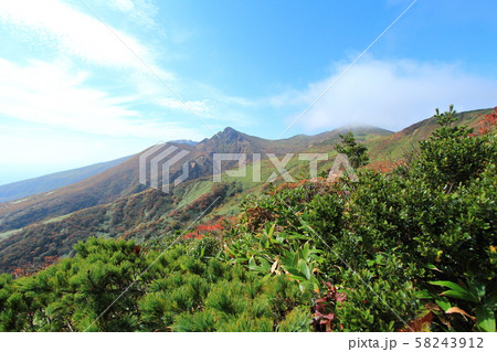 中大倉尾根から見る朝日岳　那須 58243912