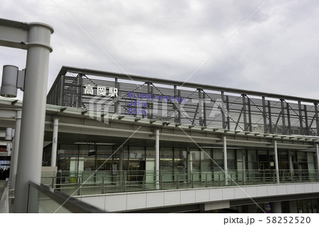 JR高岡駅 古城公園口(北口) 富山県高岡市 JR高岡駅 古城公園口(北口) 富山県高岡市 58252520