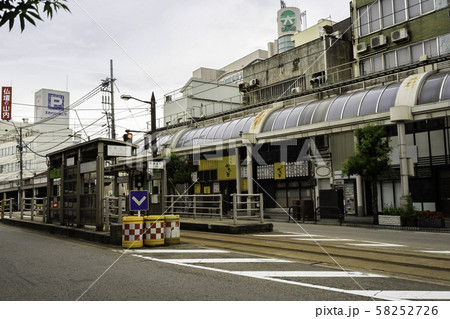 JR高岡駅　古城公園口（北口）　駅前商店街　末広町停留場　富山県高岡市 58252726