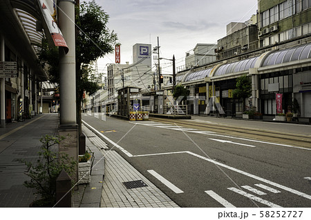 JR高岡駅　古城公園口（北口）　駅前商店街　末広町停留場　富山県高岡市 58252727