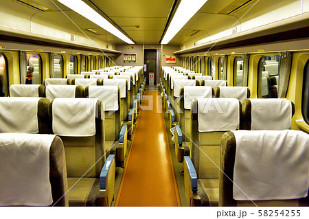 新幹線の座席 58254255