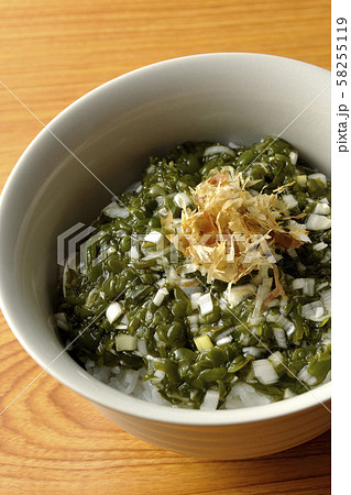 めかぶ丼 58255119