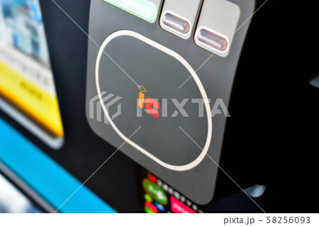 自動販売機のＩＣタッチパネル 58256093