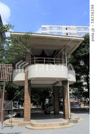 東京都中央区日本橋十思公園の石町時の鐘 東京都中央区日本橋十思公園の石町時の鐘 58256299