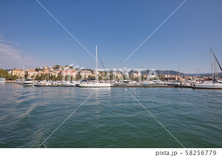 ラ・スペツィア港 58256779