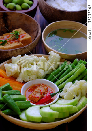 tray food for vegan, boiled vegetables, tofu tomato sauce, rice 58257502