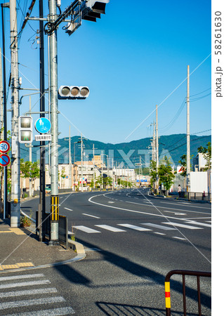 道路の風景 58261630