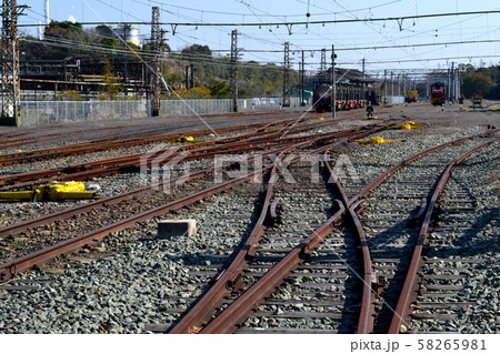 大牟田市　三池炭鉱専用鉄道敷と炭鉱電車が現在も稼働している化学工場エリア 58265981