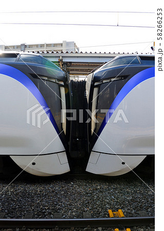 E353系特急あずさの先頭車同士の連結部分 E353系特急あずさの先頭車同士の連結部分 58266253