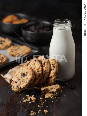 Homemade organic oatmeal cookies with raisins Homemade organic oatmeal cookies with raisins 58267062
