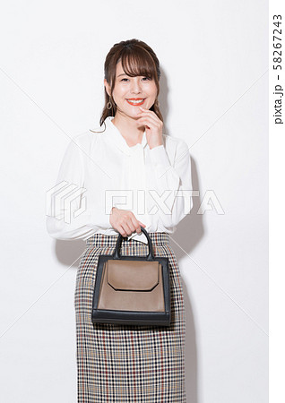 女性　ポートレート 58267243