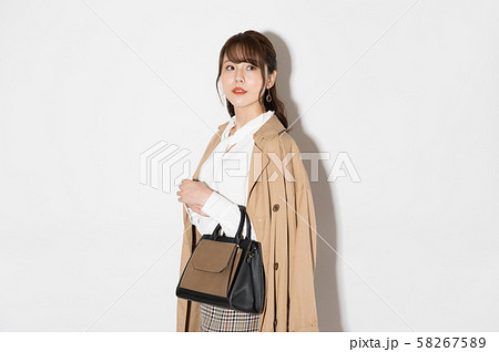 女性　ファッション　ポートレート 58267589