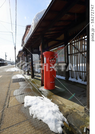 新潟 上越市高田 丸ポストのある風景(大町5丁目付近) 新潟 上越市高田 丸ポストのある風景(大町5丁目付近) 58272747