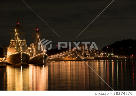 横須賀軍港の夜景 58274576