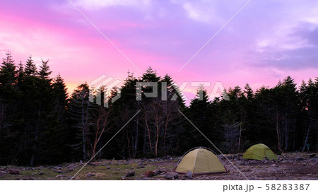 八ヶ岳登山：青年小屋テント場の夕暮れ 58283387