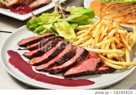 Roasted beef 58284820