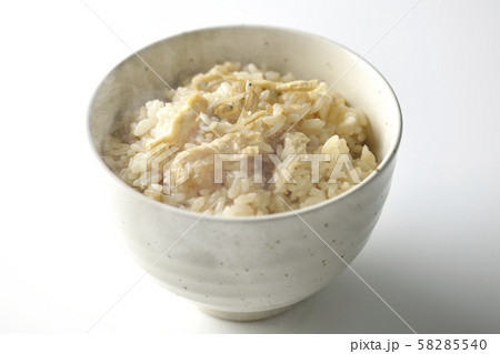 シラスと油揚げの炊き立て炊き込みご飯 シラスと油揚げの炊き立て炊き込みご飯 58285540