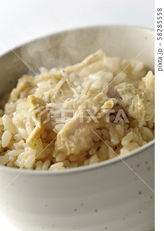 シラスと油揚げの炊き立て炊き込みご飯 シラスと油揚げの炊き立て炊き込みご飯 58285558
