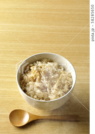 炊立て炊き込みご飯 58285650