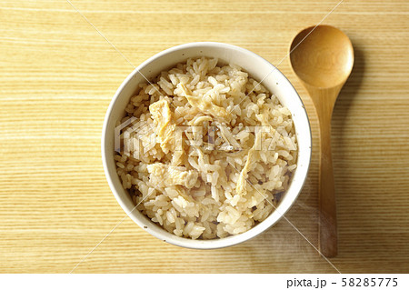 炊き立て炊き込みご飯 58285775