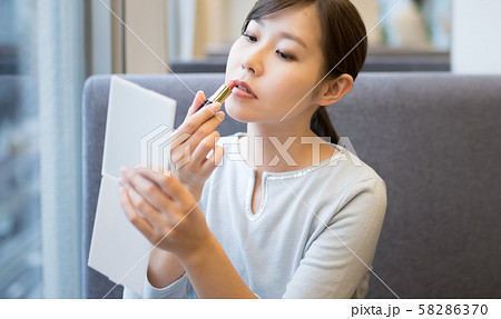 女性 女性 58286370