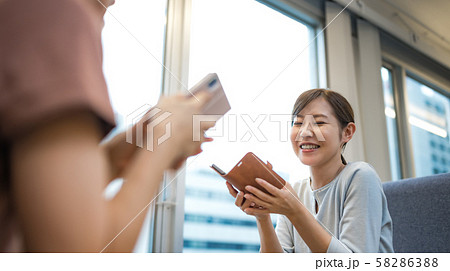 女子トーク 58286388