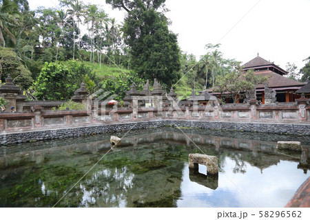 ティルタ・ウンプル寺院 58296562