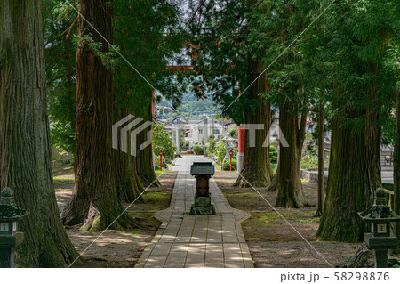 世界遺産の河口浅間神社 58298876