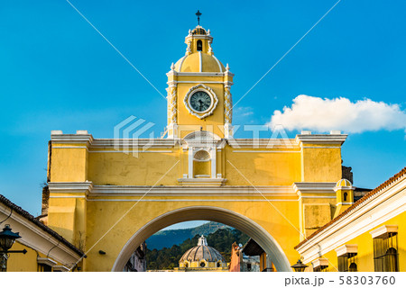 Arco de Santa Catalina and Volcan de Agua in Antigua Guatemala, Central America Arco de Santa Catalina and Volcan de Agua in Antigua Guatemala, Central America 58303760