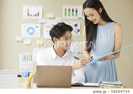 男女　ビジネス 58304734