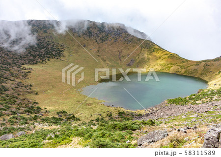 漢拏山 白鹿潭 湖 58311589