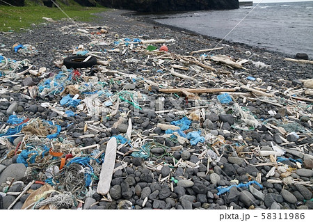 海洋ゴミ 海洋プラスチック の写真素材