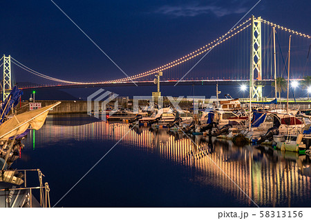 《兵庫県》明石海峡大橋の夜景 《兵庫県》明石海峡大橋の夜景 58313156