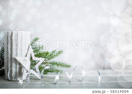 Silver Christmas candle with ribbon 58314094