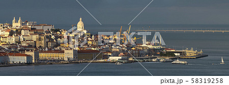 Liisbon old city center at sunset 58319258