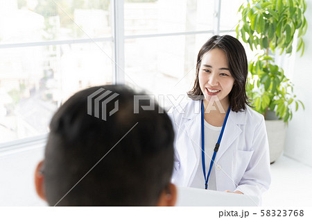 カウンセリング 58323768