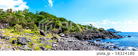 鐙瀬(あぶんぜ)溶岩海岸　パノラマ　【長崎県五島市】 58324180