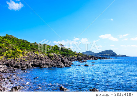 鐙瀬(あぶんぜ)溶岩海岸　【長崎県五島市】 58324187